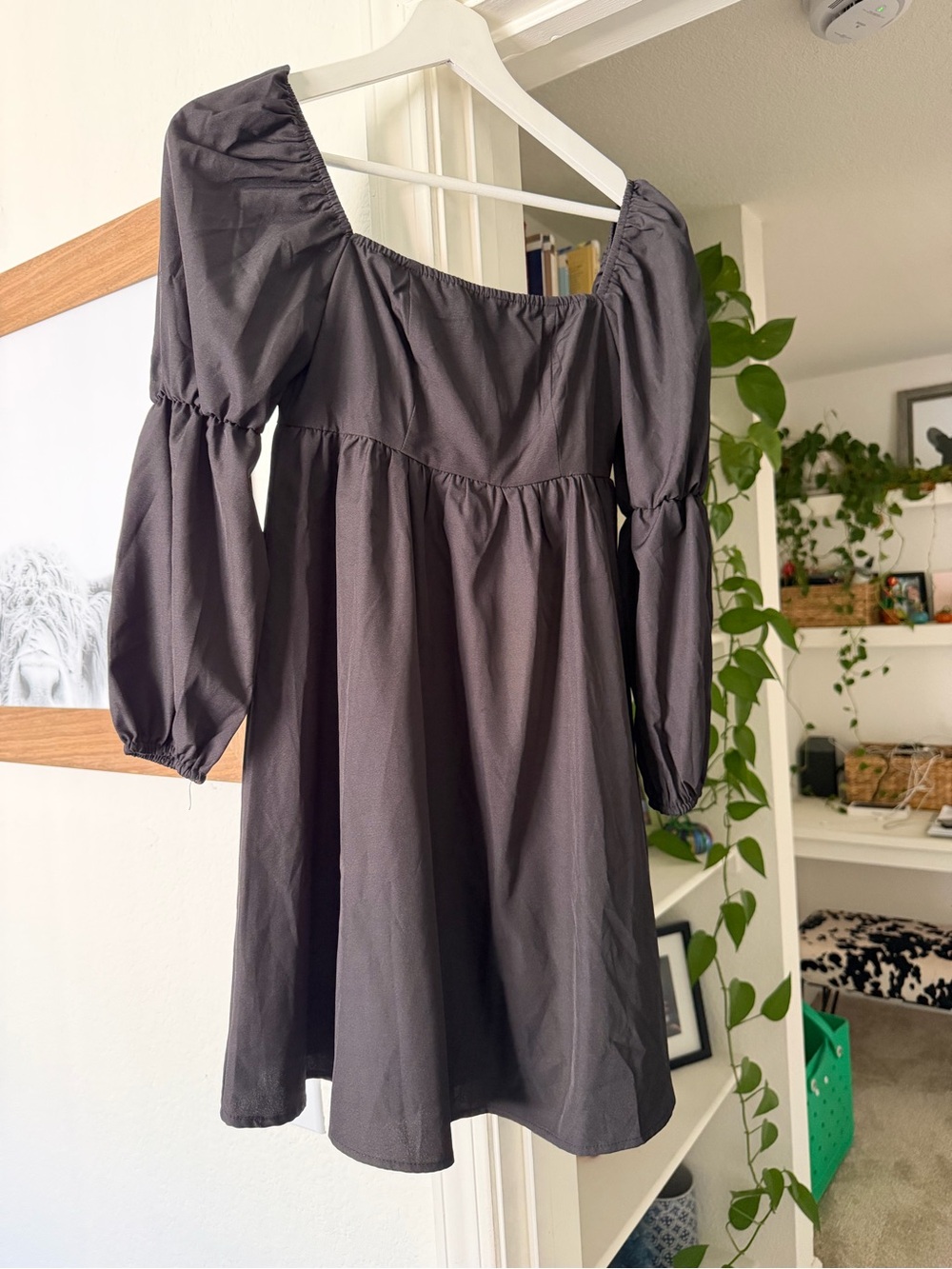 Women’s Black Square-Neck Puff Sleeve Dress